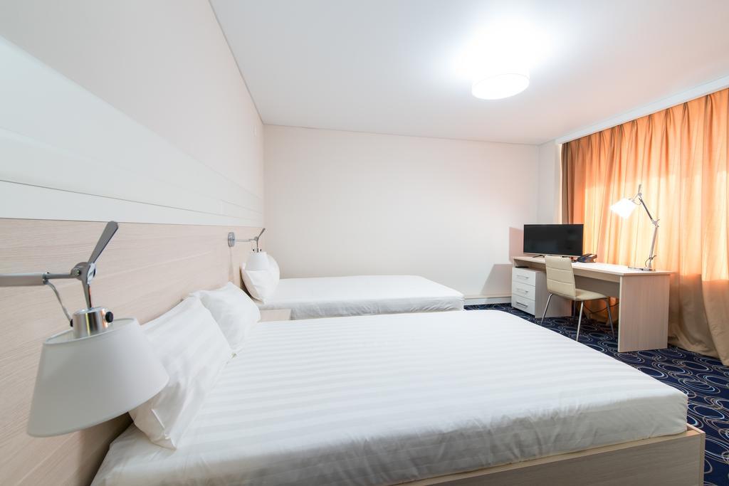 Apart Hotel 92/2 Karaganda Ngoại thất bức ảnh