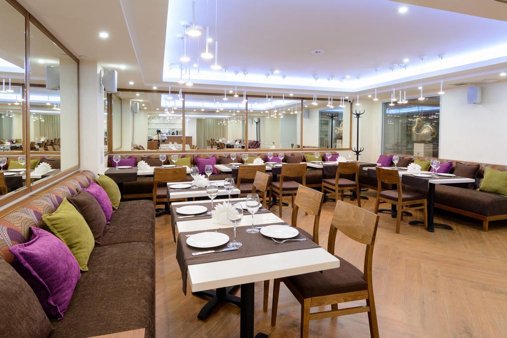 Apart Hotel 92/2 Karaganda Ngoại thất bức ảnh