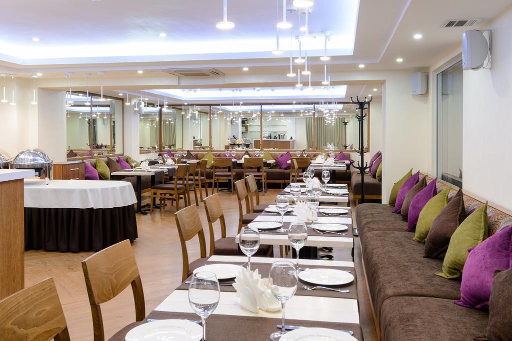 Apart Hotel 92/2 Karaganda Ngoại thất bức ảnh