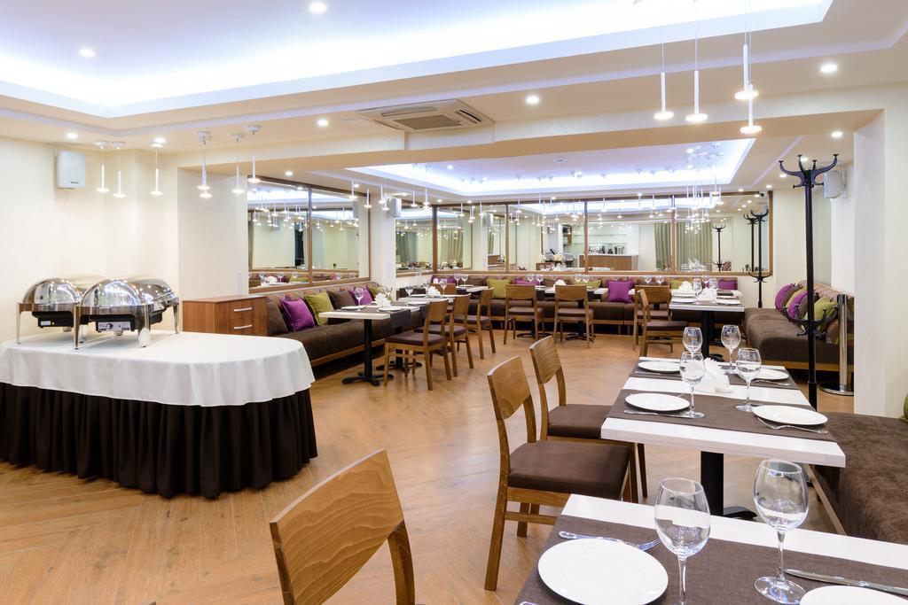 Apart Hotel 92/2 Karaganda Ngoại thất bức ảnh