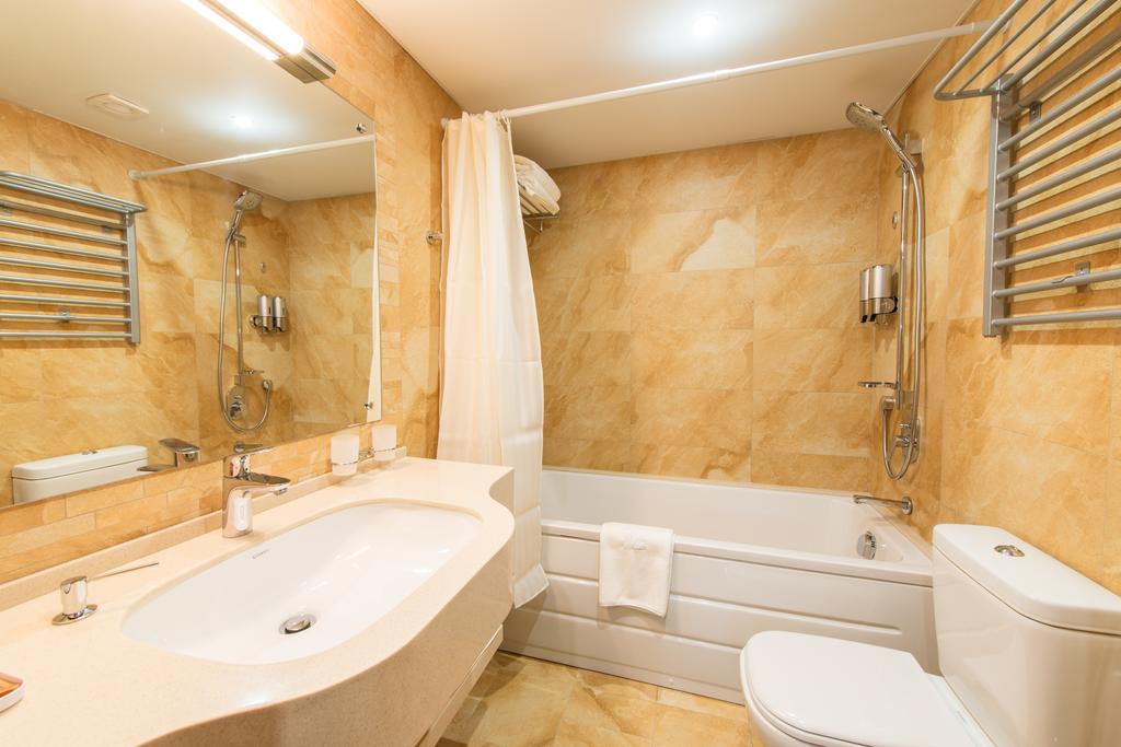 Apart Hotel 92/2 Karaganda Ngoại thất bức ảnh