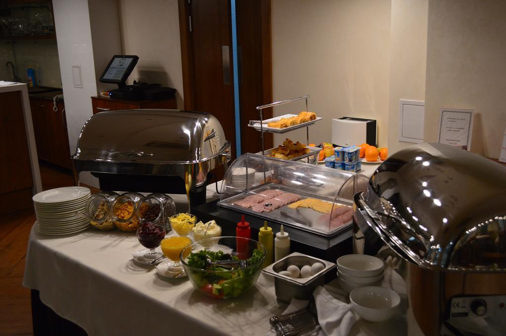Apart Hotel 92/2 Karaganda Ngoại thất bức ảnh
