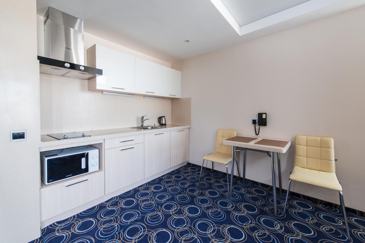 Apart Hotel 92/2 Karaganda Ngoại thất bức ảnh